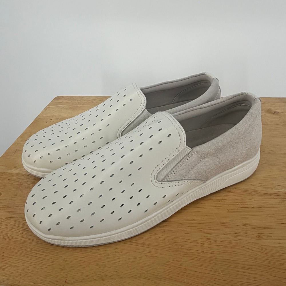 Earth Etnel Slip On‎ Sneaker Womens 10W White Leather Perforated Comfort Casual